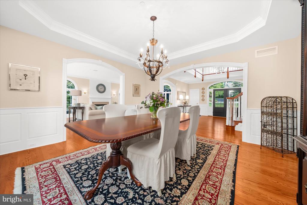 6 GREYSTONE CIRCLE