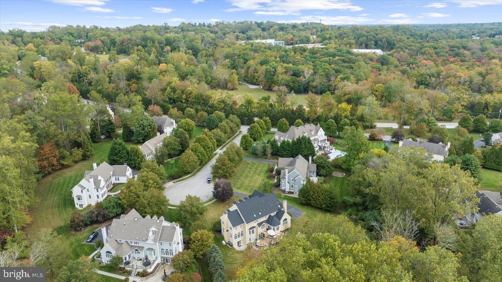 6 GREYSTONE CIRCLE