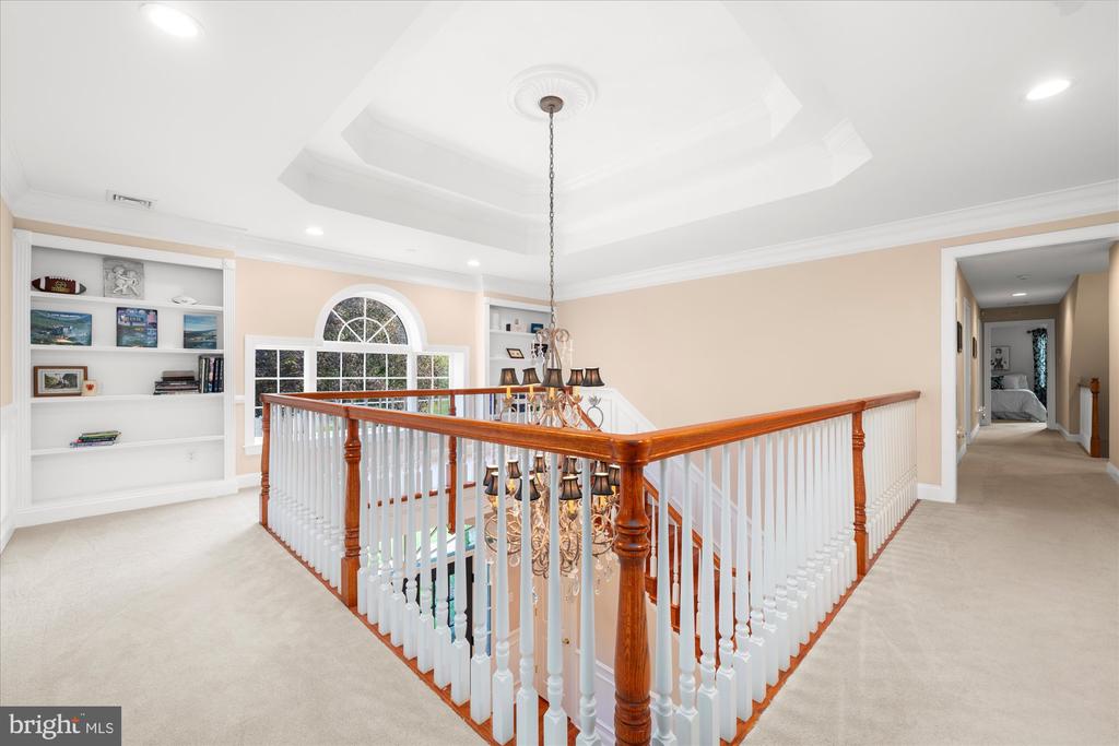 6 GREYSTONE CIRCLE