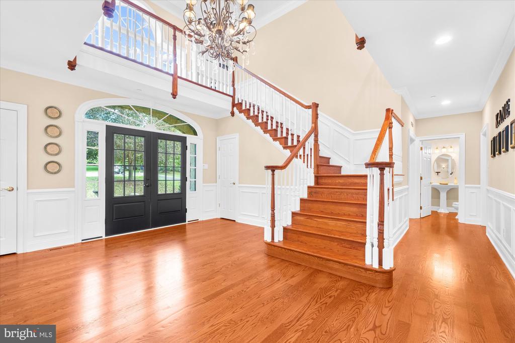 6 GREYSTONE CIRCLE