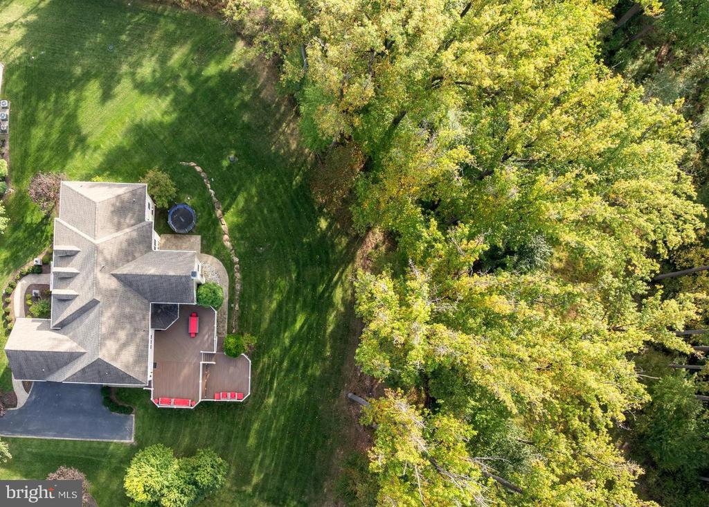 3917 WOODLAND DRIVE