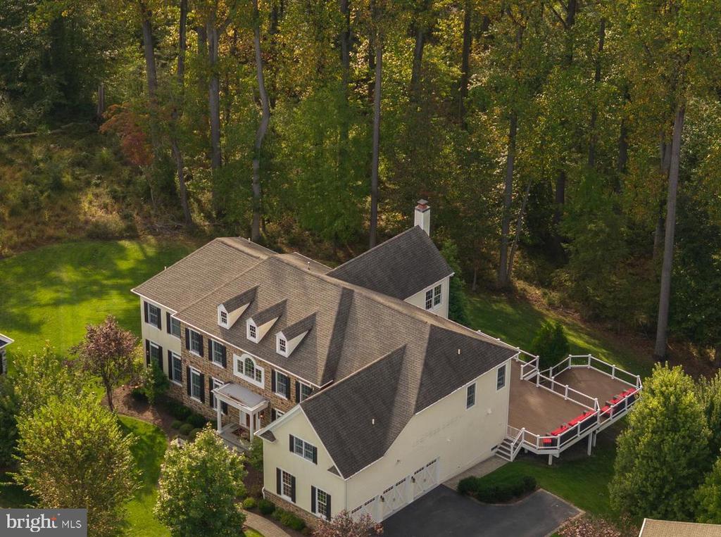 3917 WOODLAND DRIVE