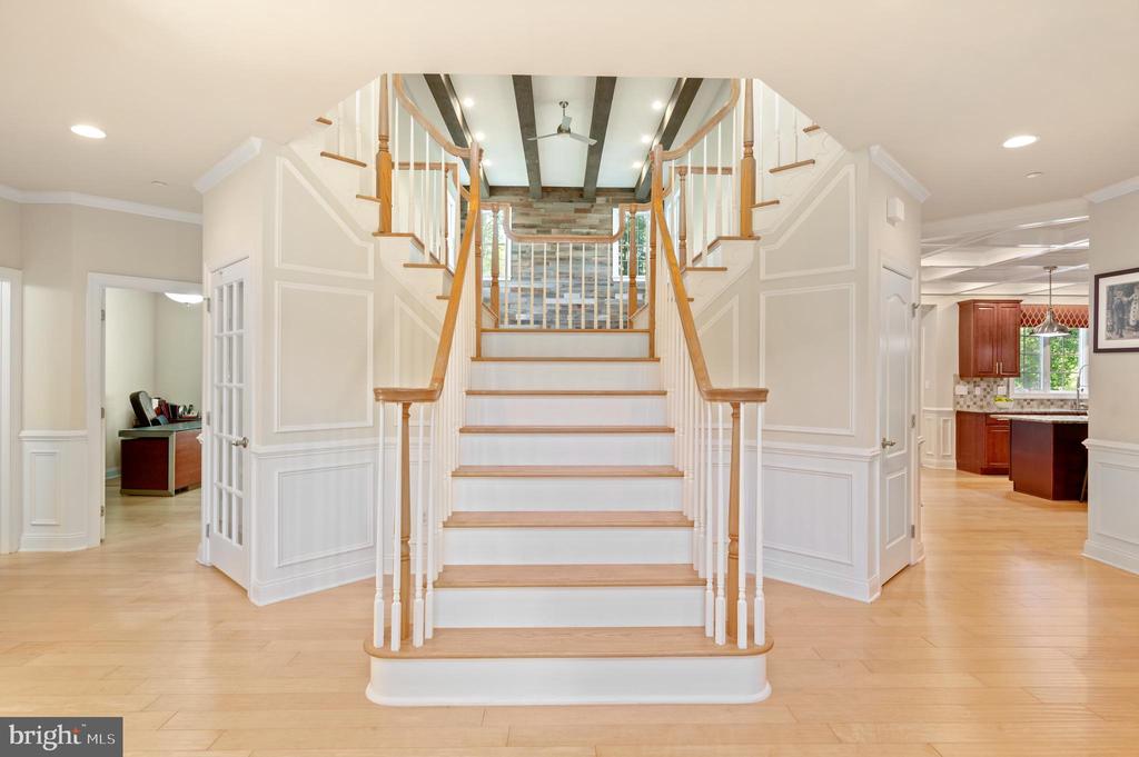 3917 WOODLAND DRIVE