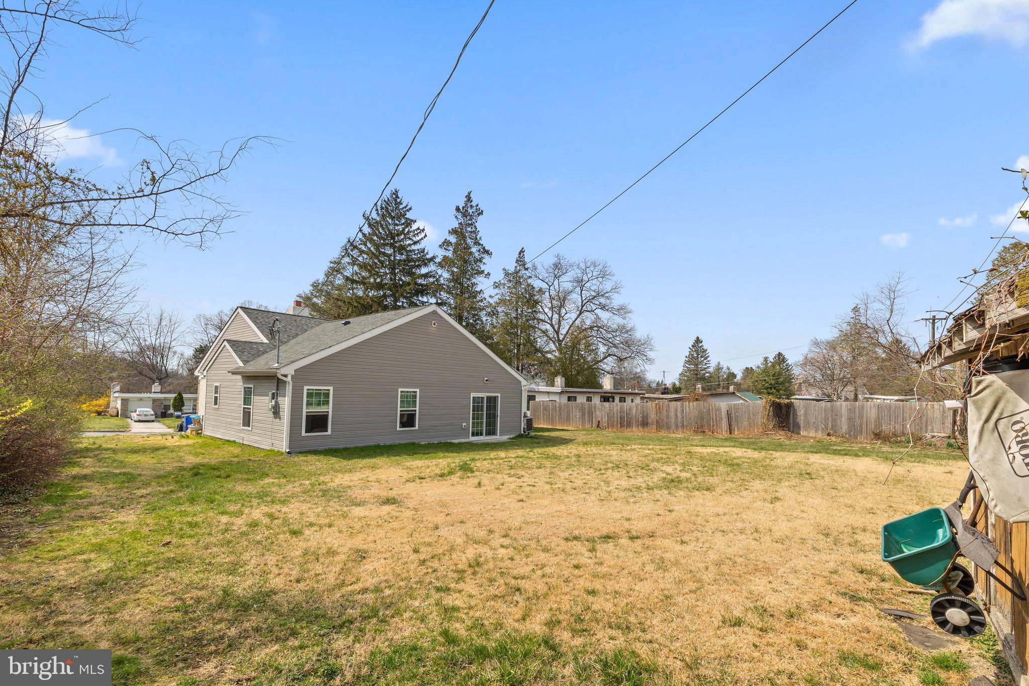 711 HEDGEROW DRIVE