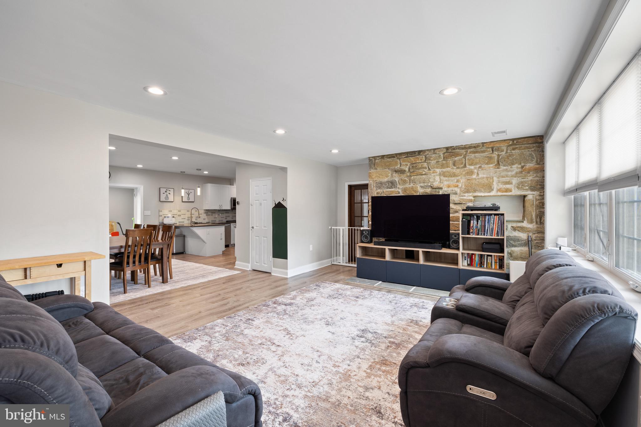 711 HEDGEROW DRIVE