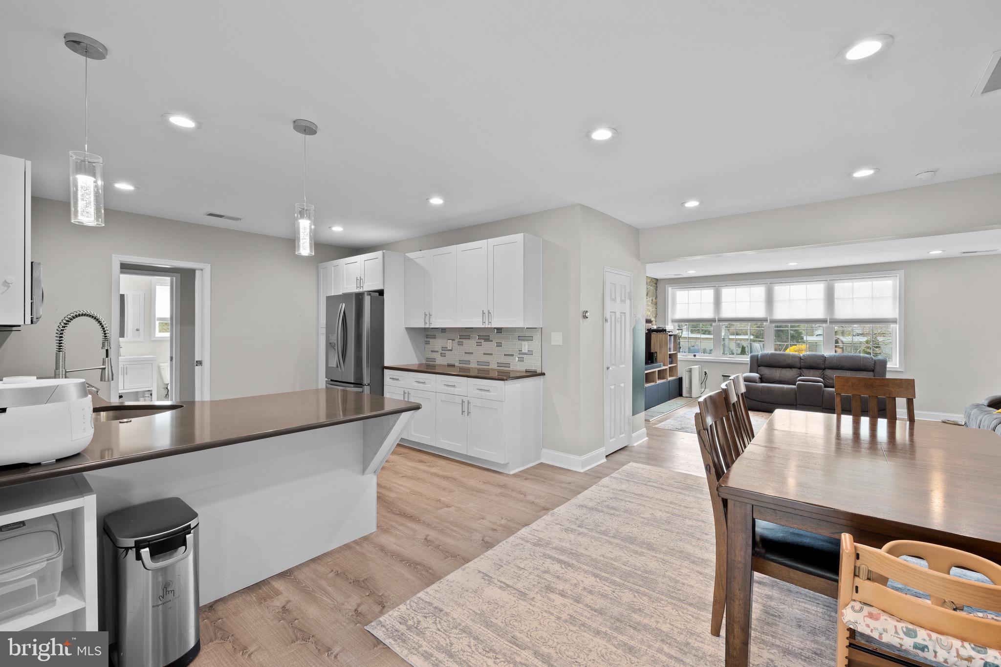 711 HEDGEROW DRIVE