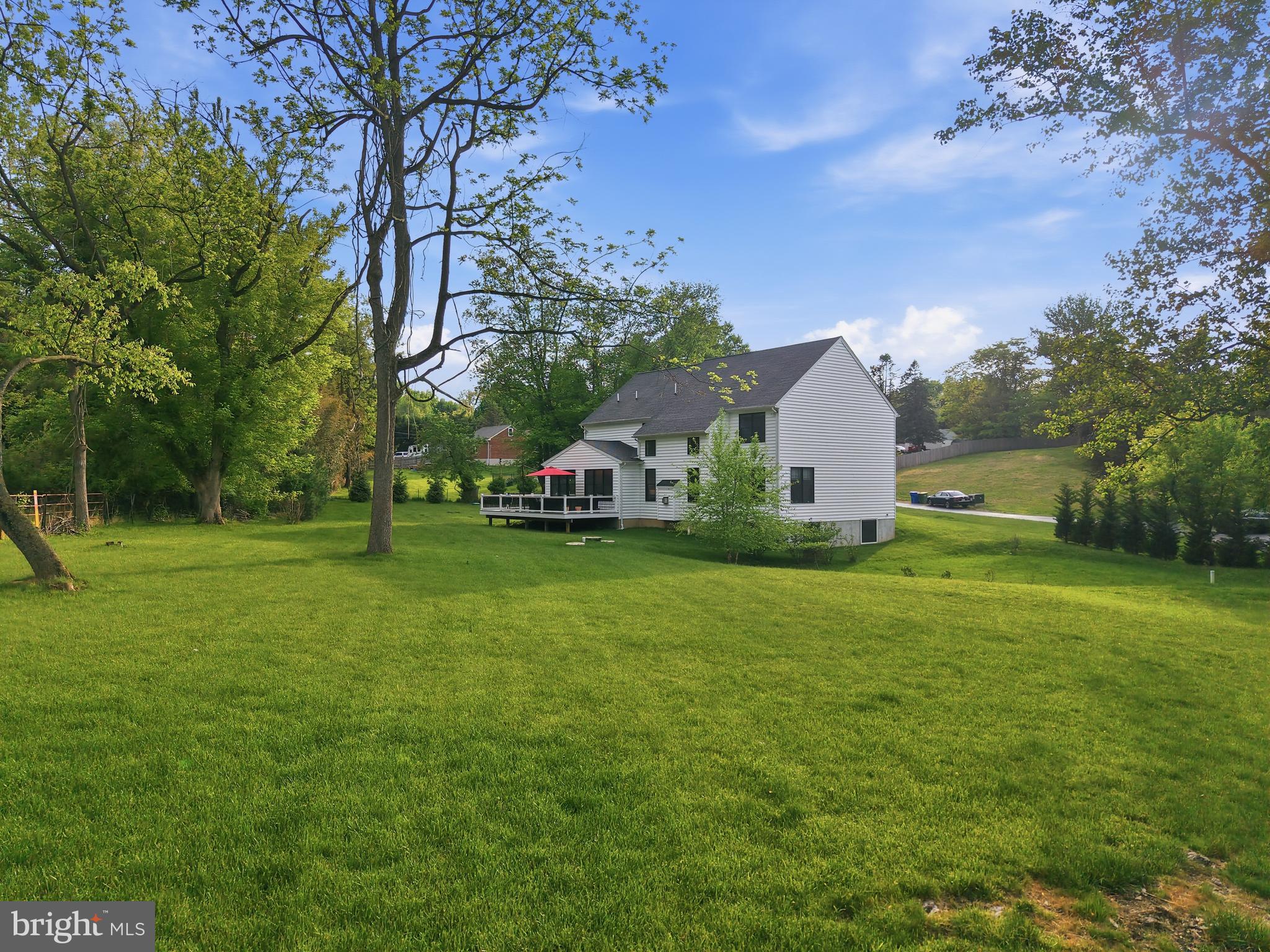 7 OVERFIELD LANE