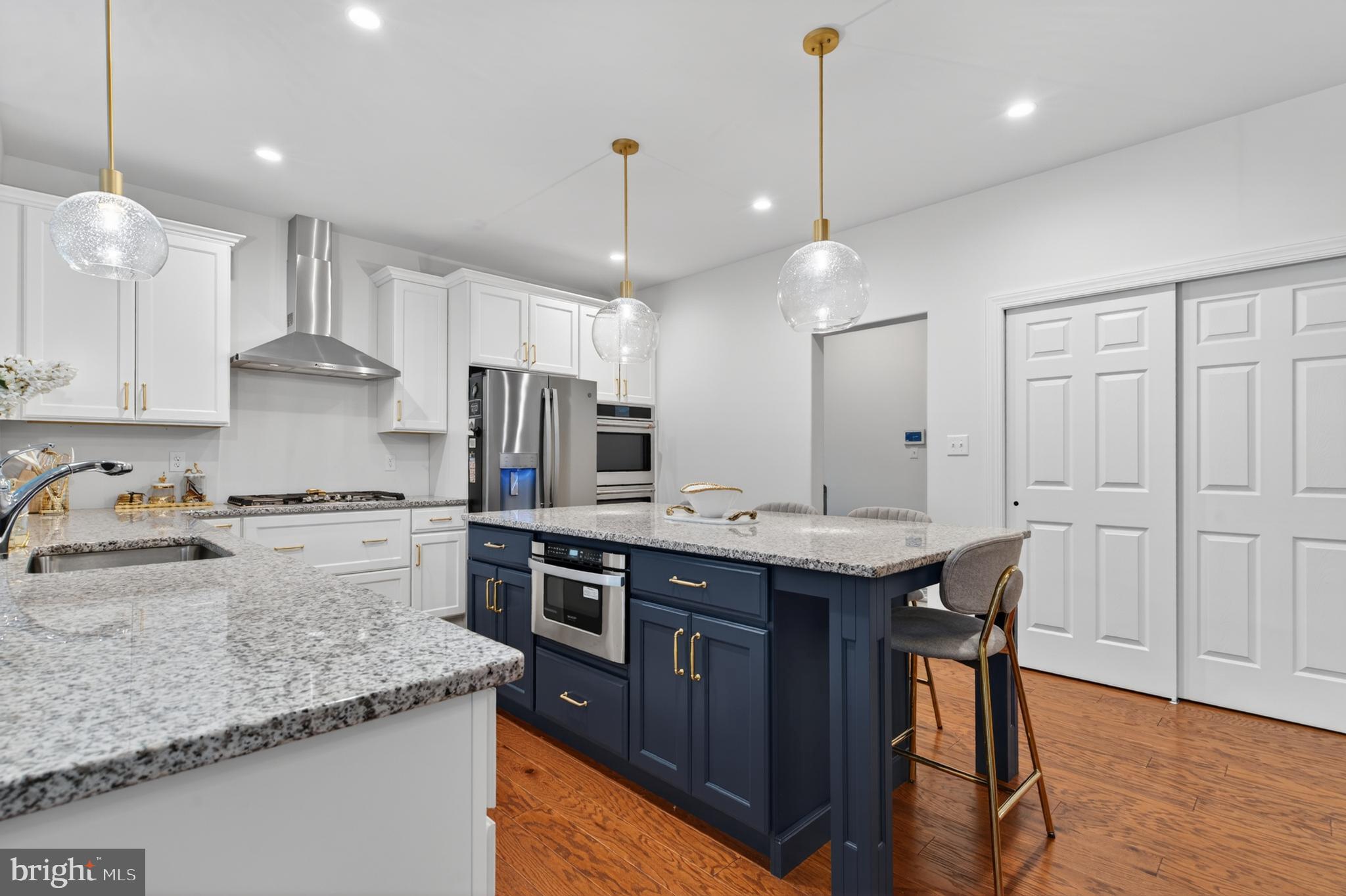 7 OVERFIELD LANE