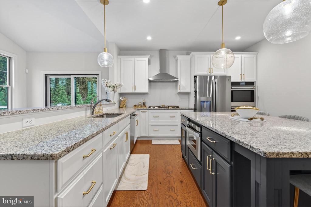 7 OVERFIELD LANE