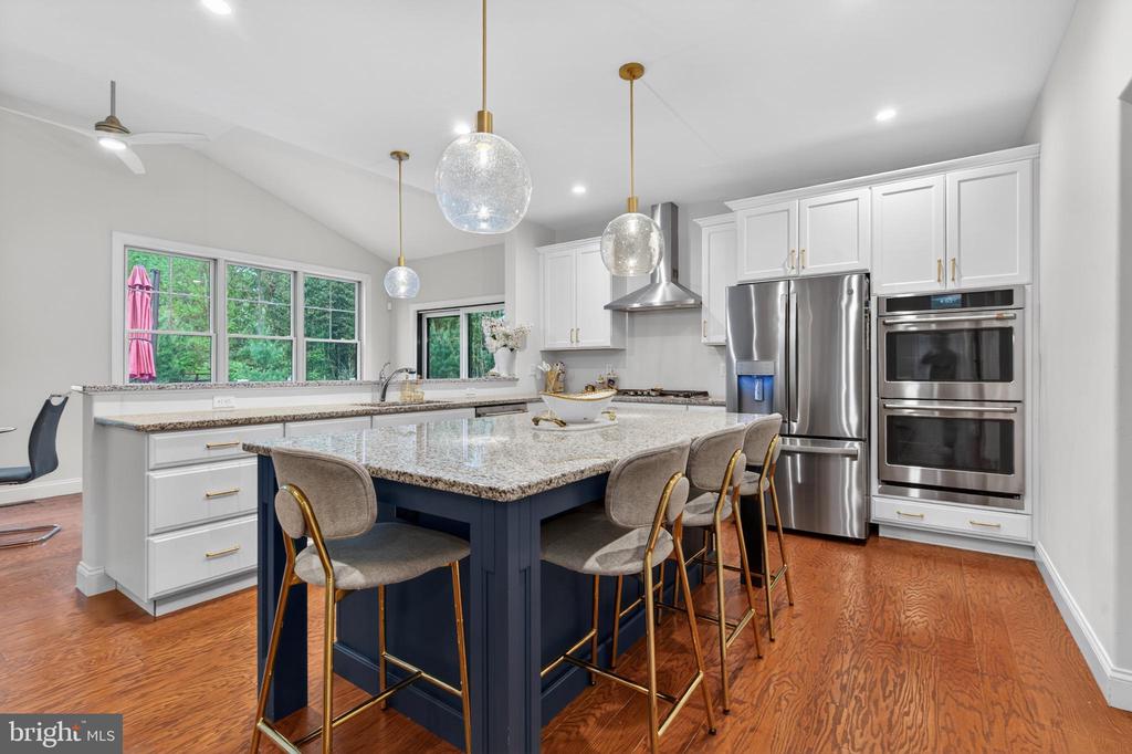 7 OVERFIELD LANE