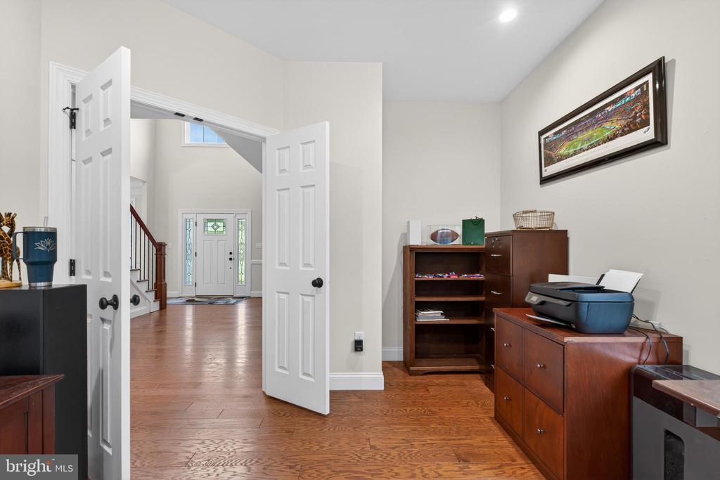 7 OVERFIELD LANE