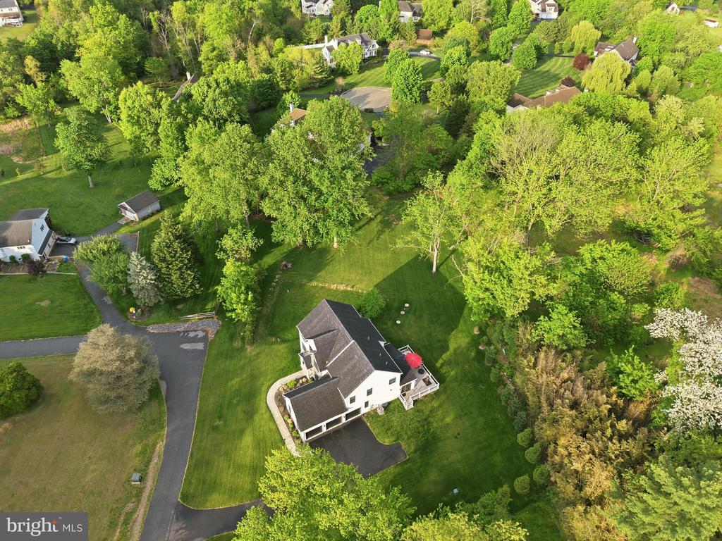 7 OVERFIELD LANE