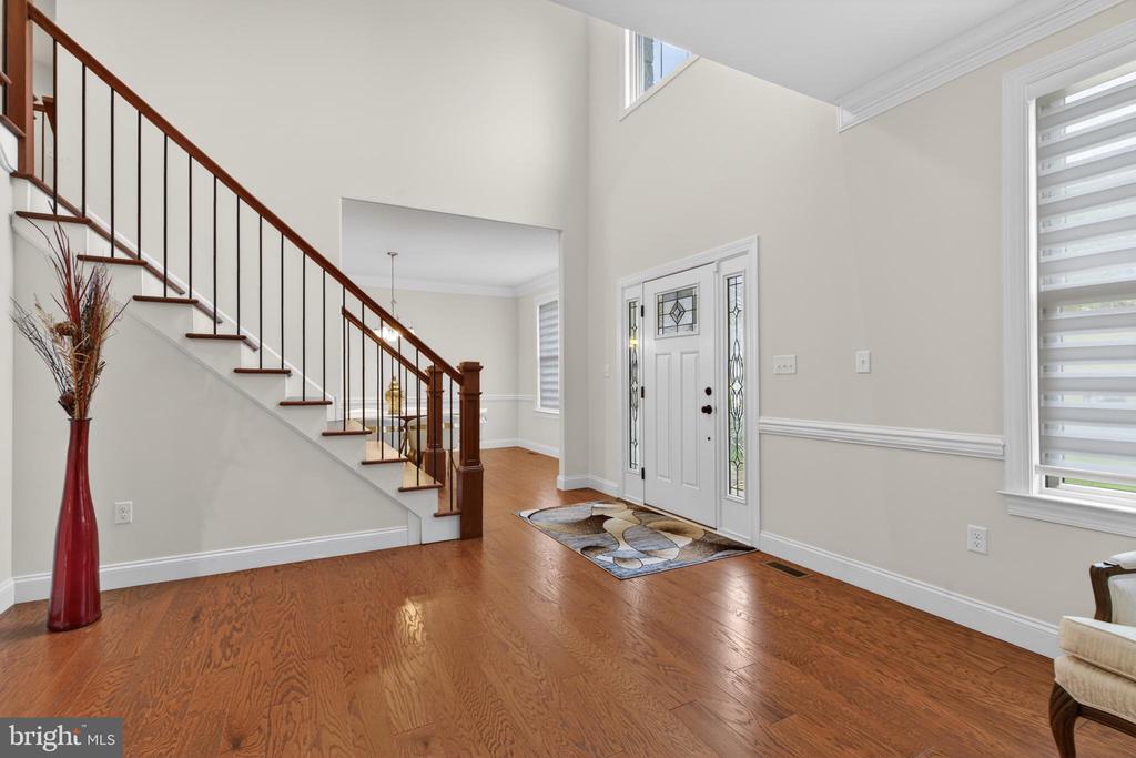 7 OVERFIELD LANE