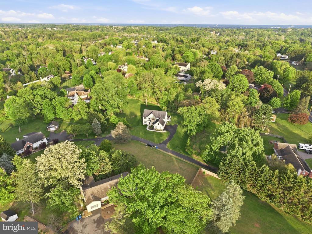 7 OVERFIELD LANE