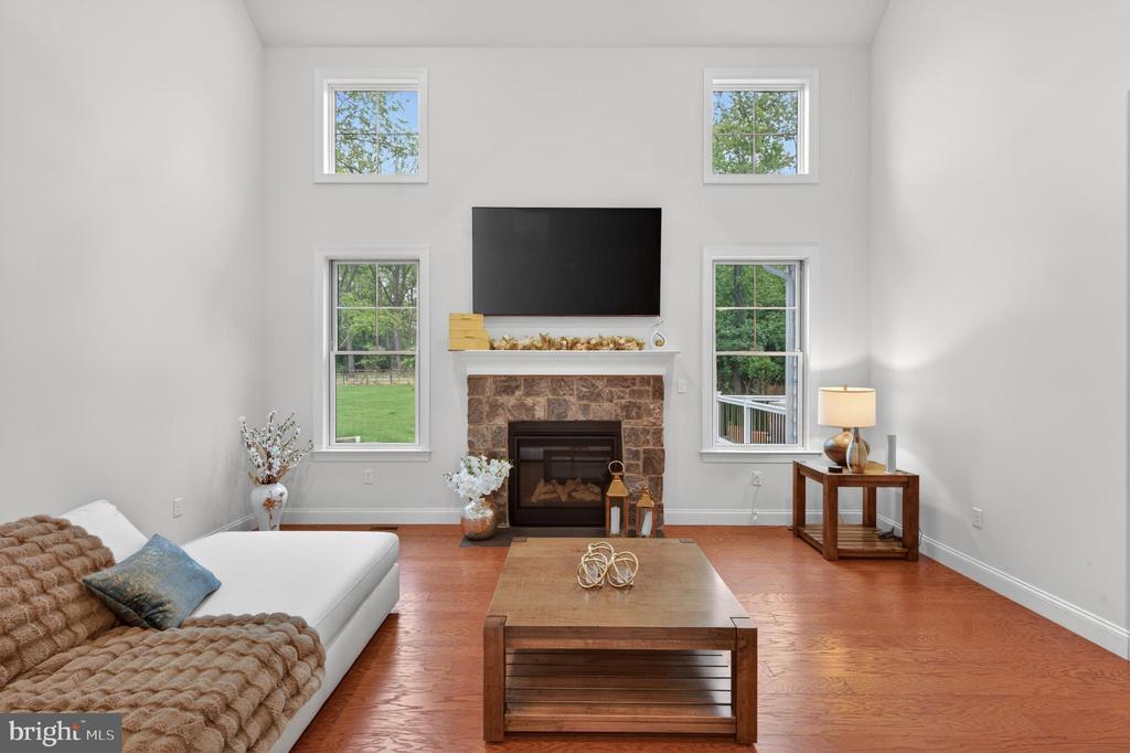 7 OVERFIELD LANE