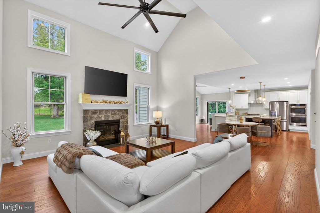 7 OVERFIELD LANE