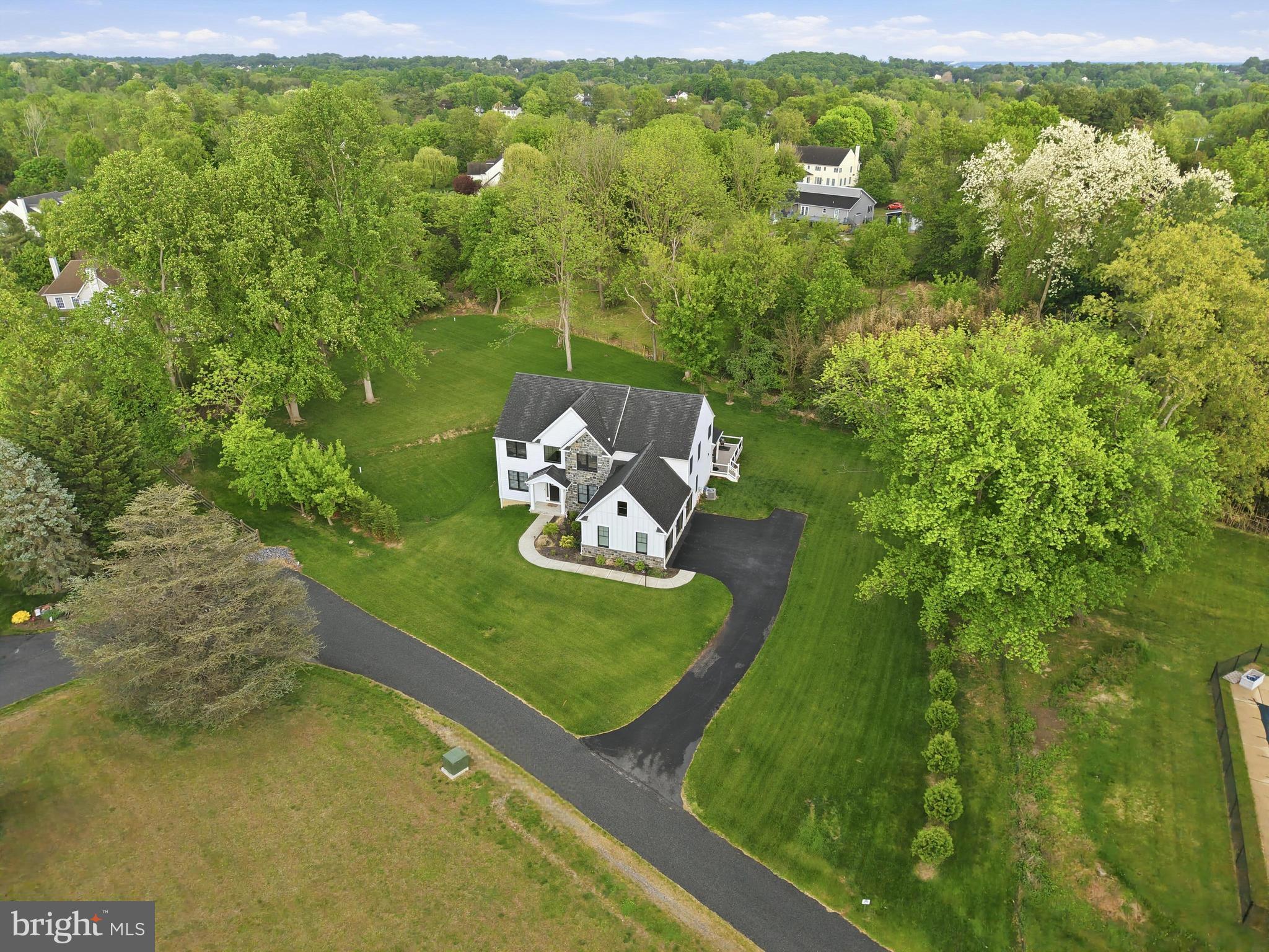 7 OVERFIELD LANE