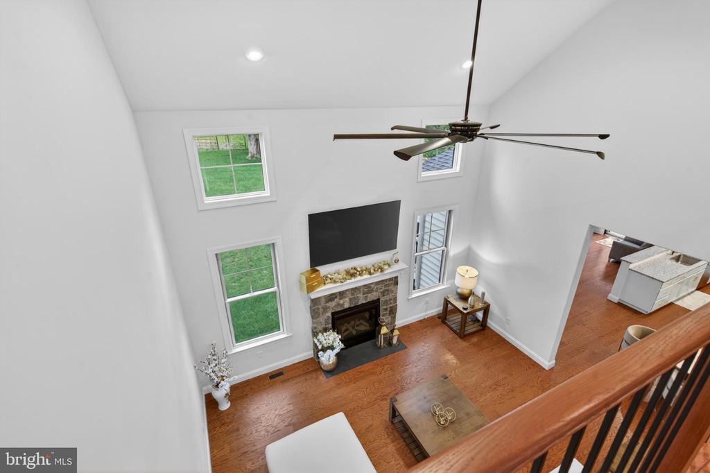 7 OVERFIELD LANE
