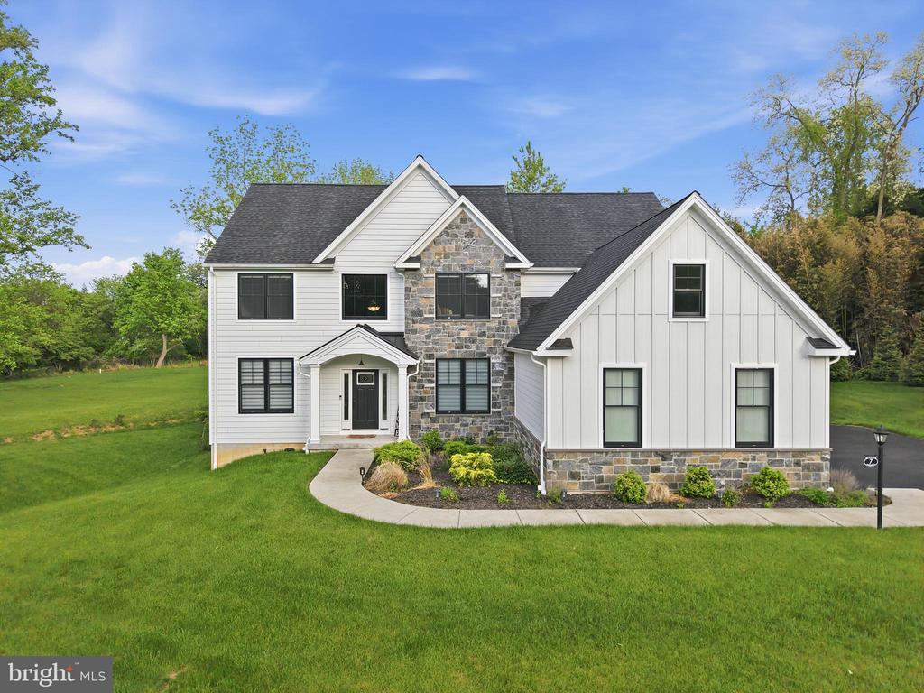 7 OVERFIELD LANE