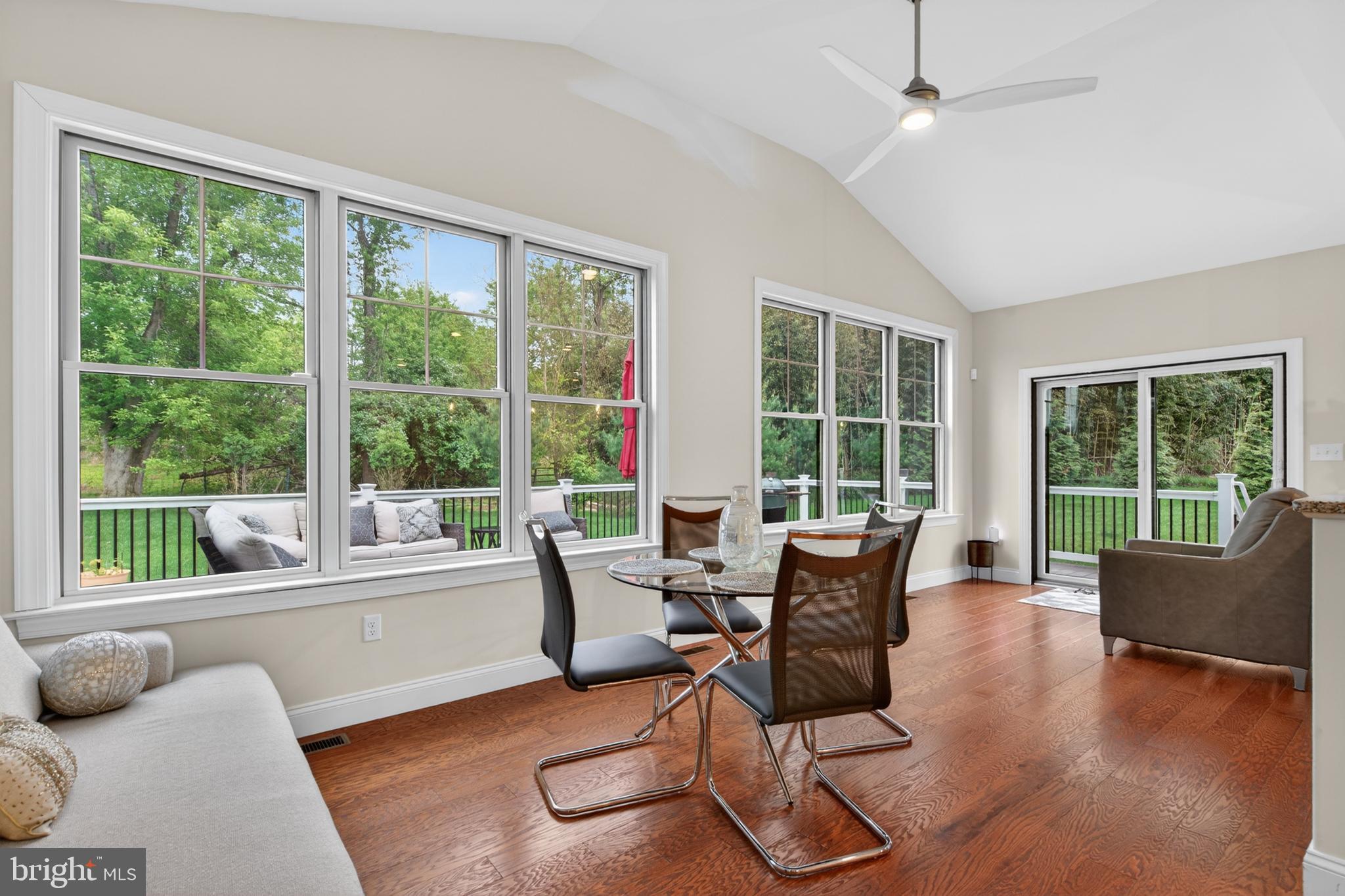 7 OVERFIELD LANE