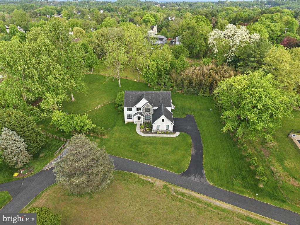 7 OVERFIELD LANE