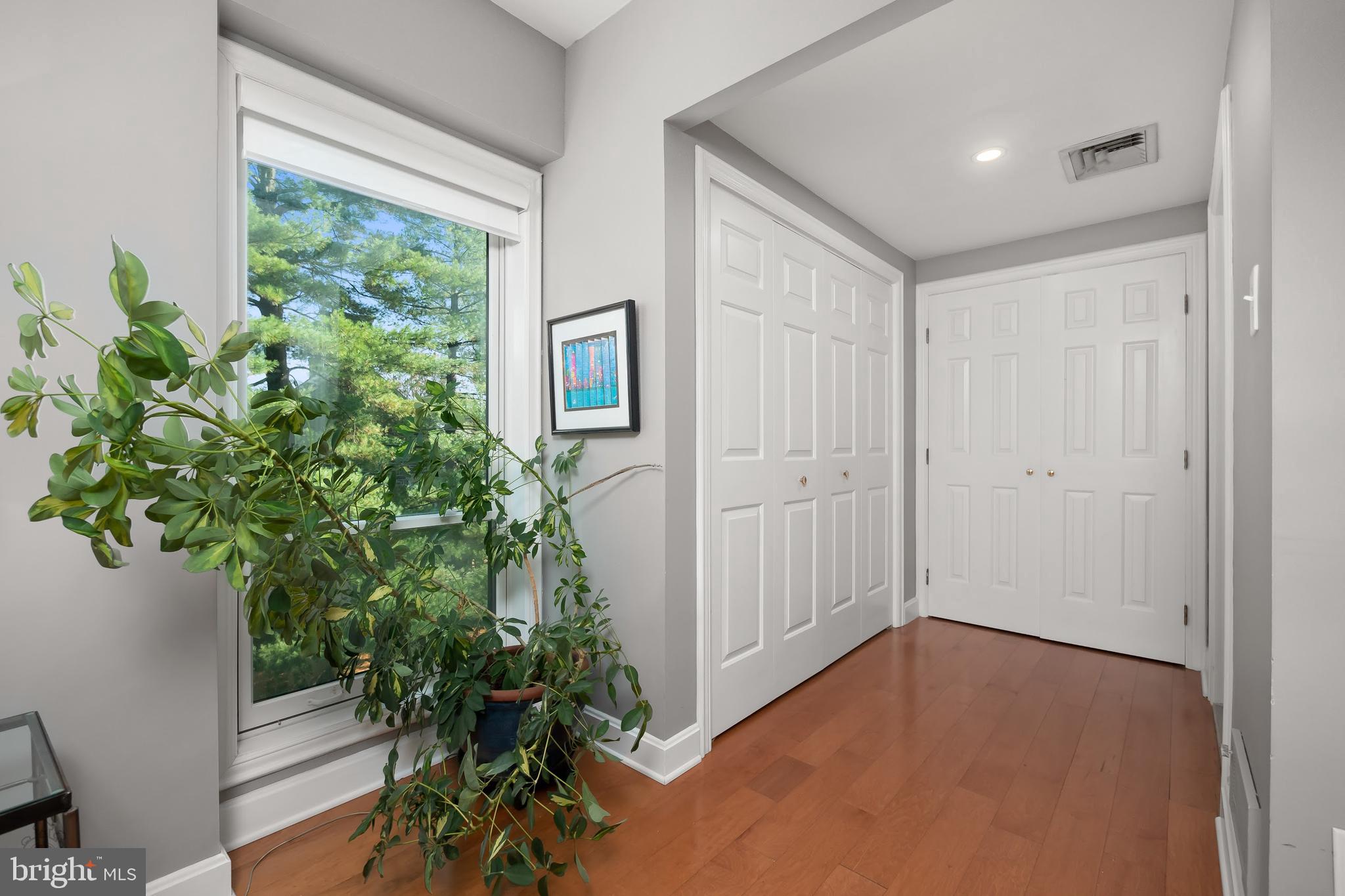 100 Grays Ln #207
