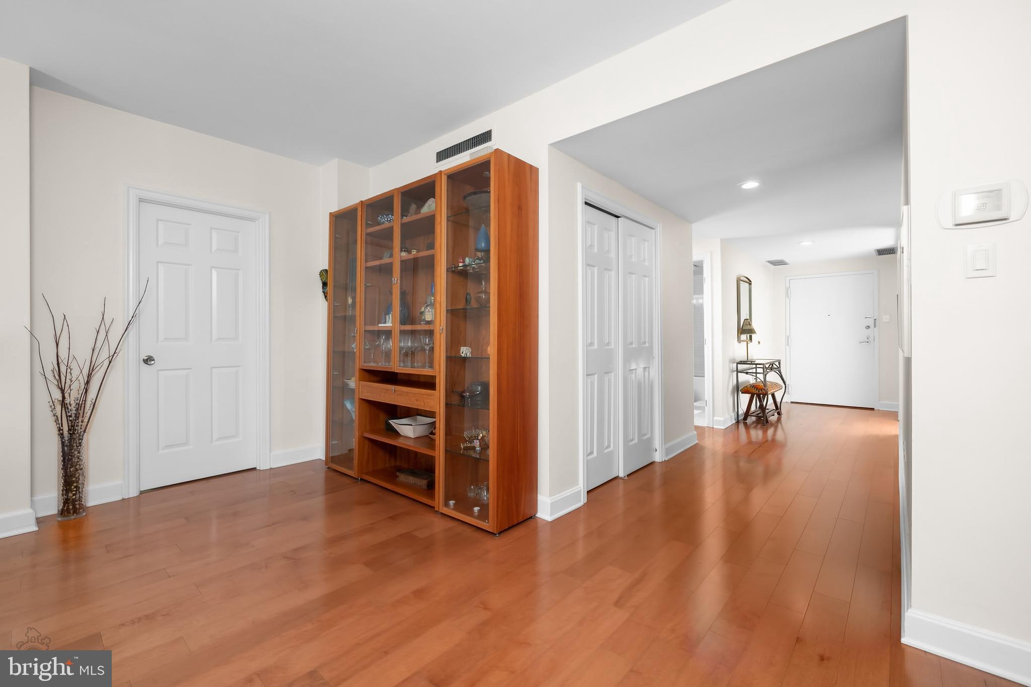 100 Grays Ln #207
