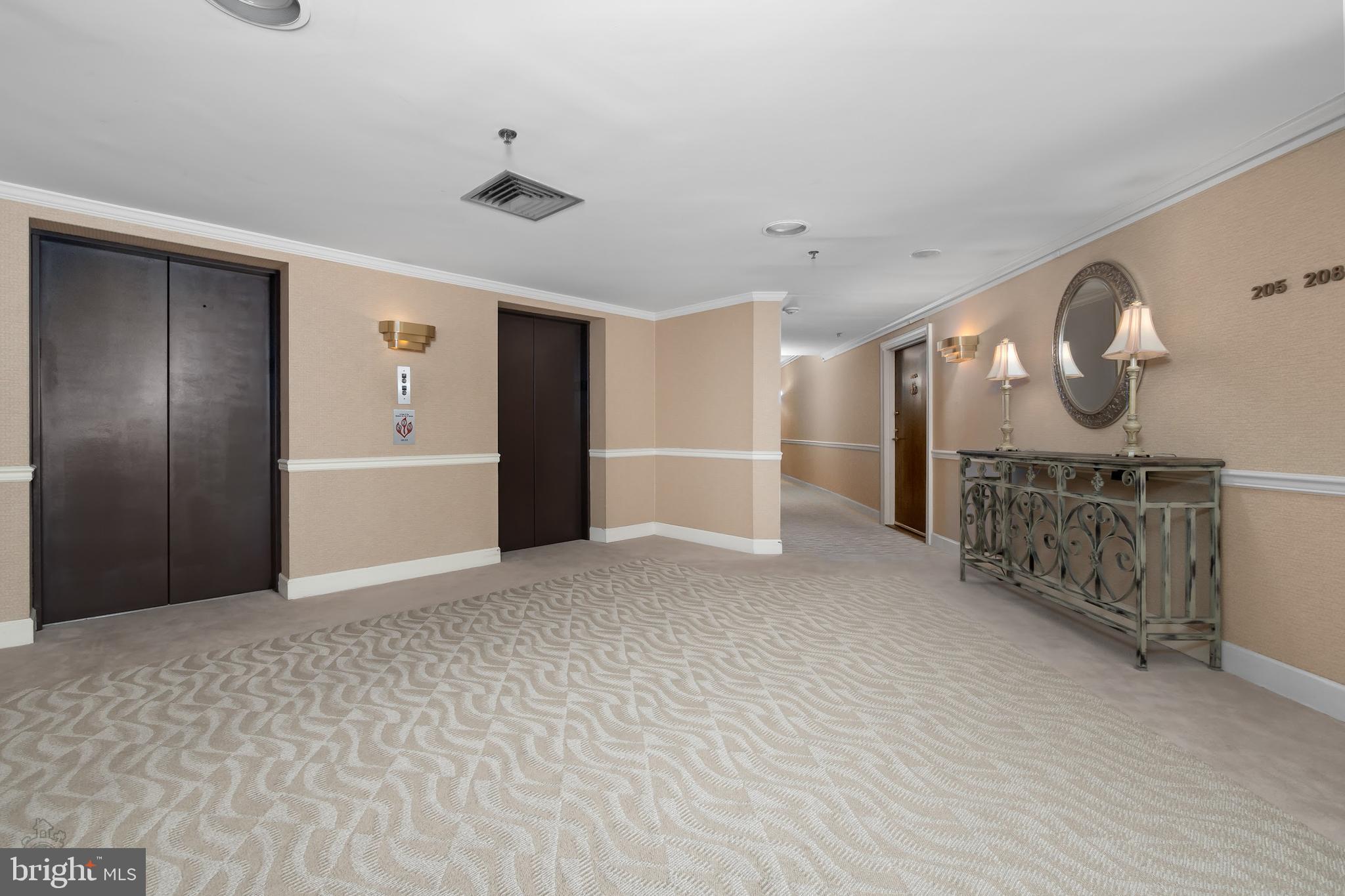 100 Grays Ln #207