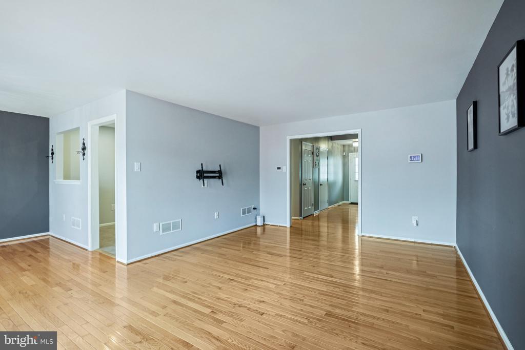 150 Jonathan Dr