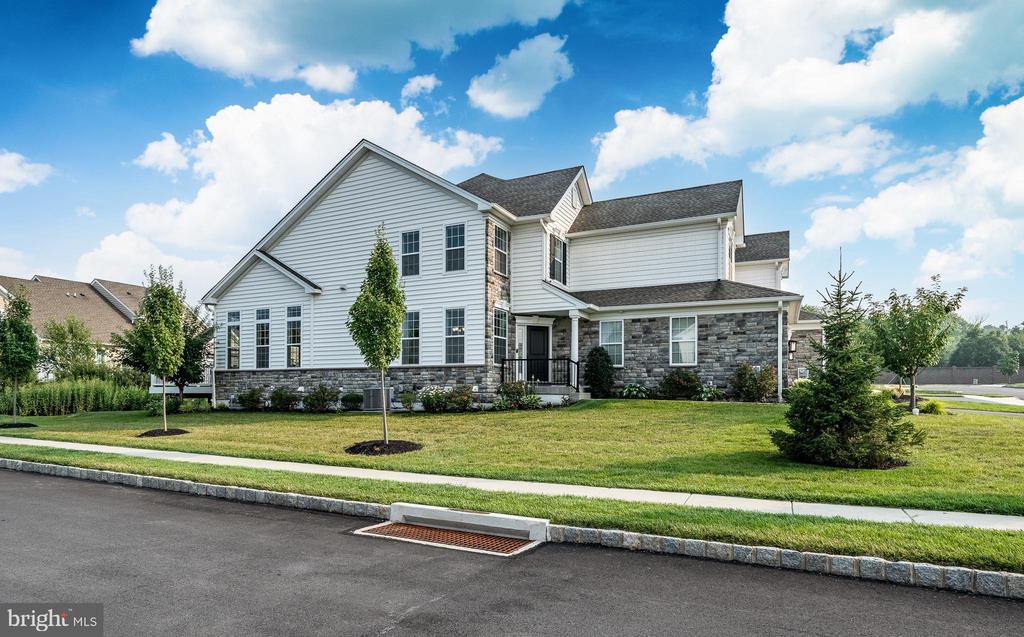 700 FRIENDSHIP HILL DRIVE