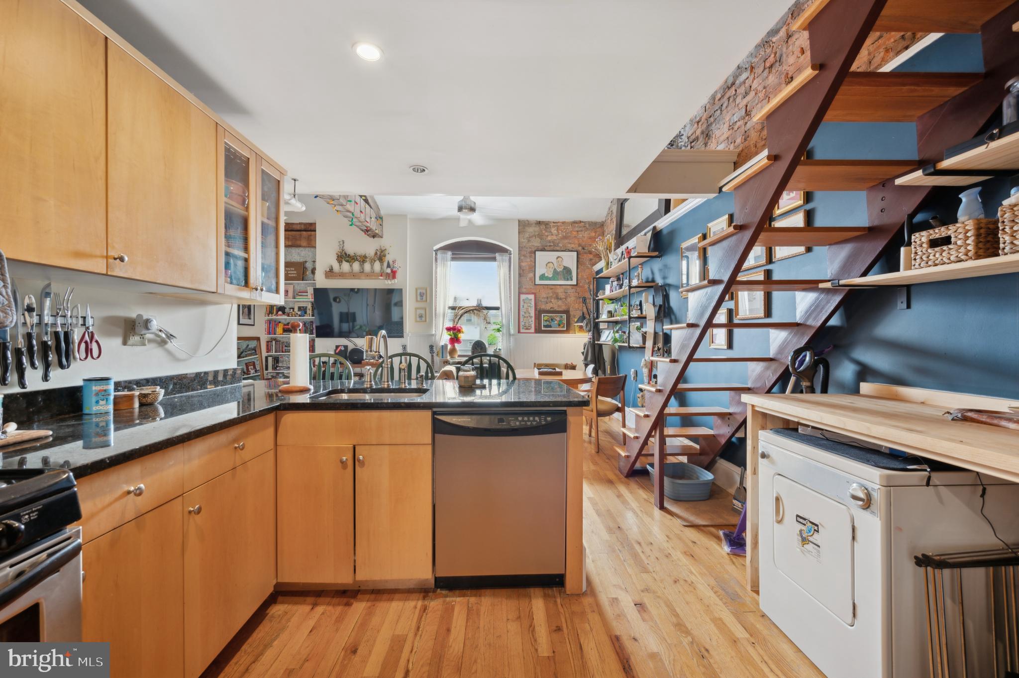 219 KRAMS AVE #C3
