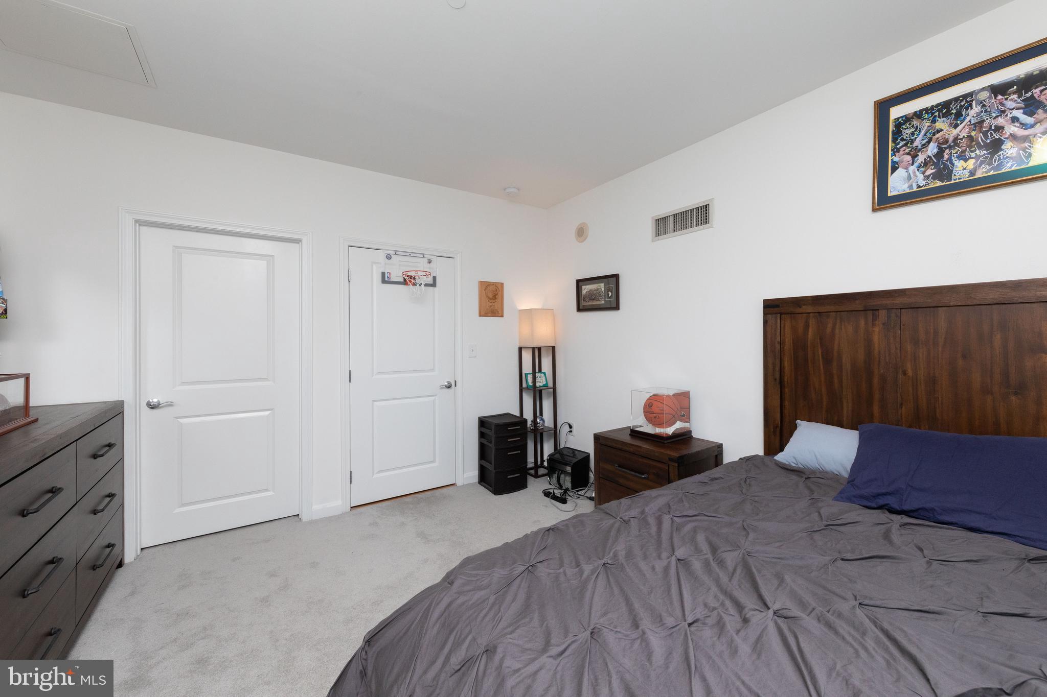 901 N PENN STREET P2305