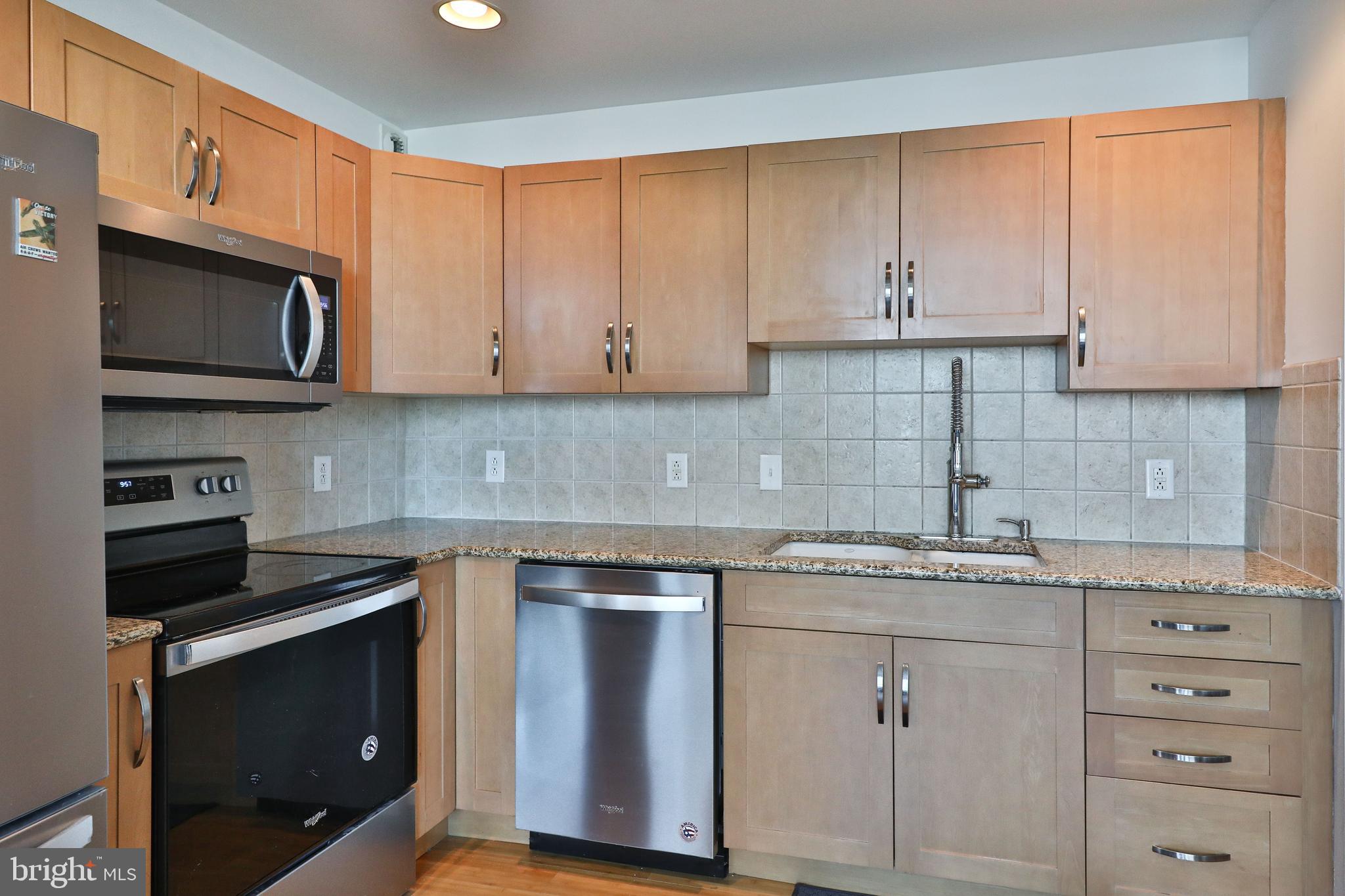 901 N PENN STREET P2305