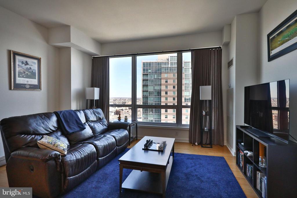 901 N PENN STREET P2305