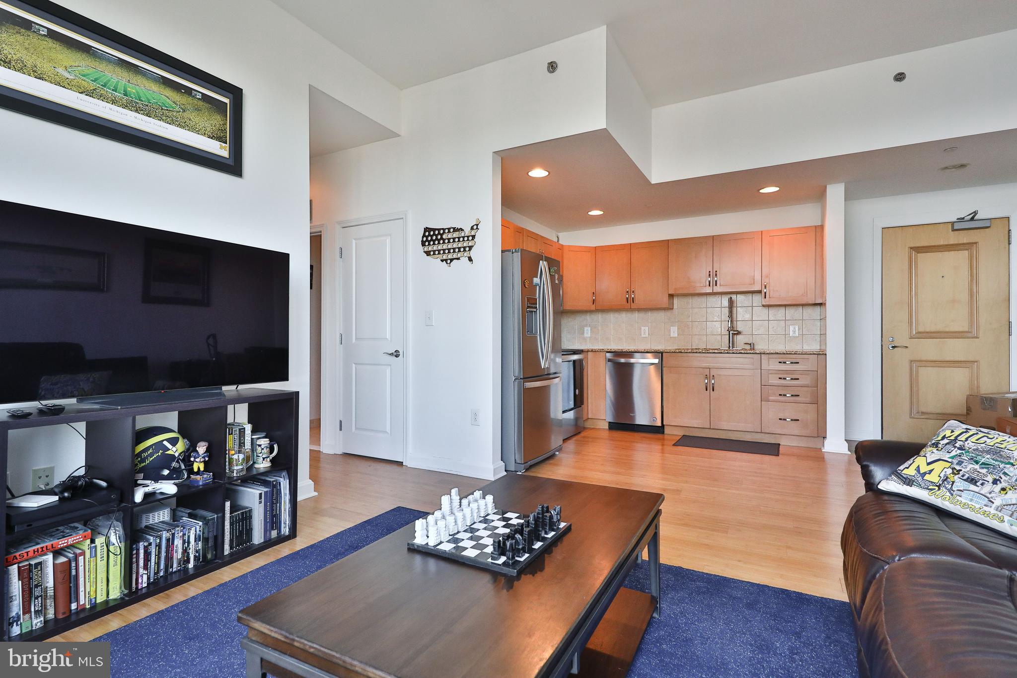 901 N PENN STREET P2305