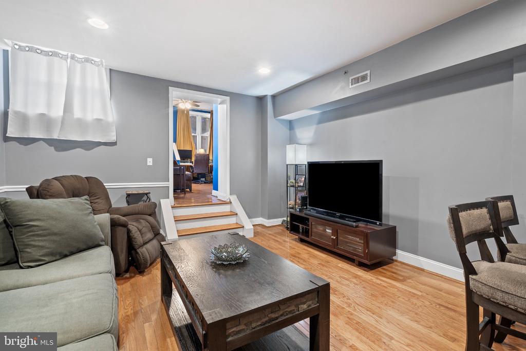 104 N 2ND STREET Unit: 204