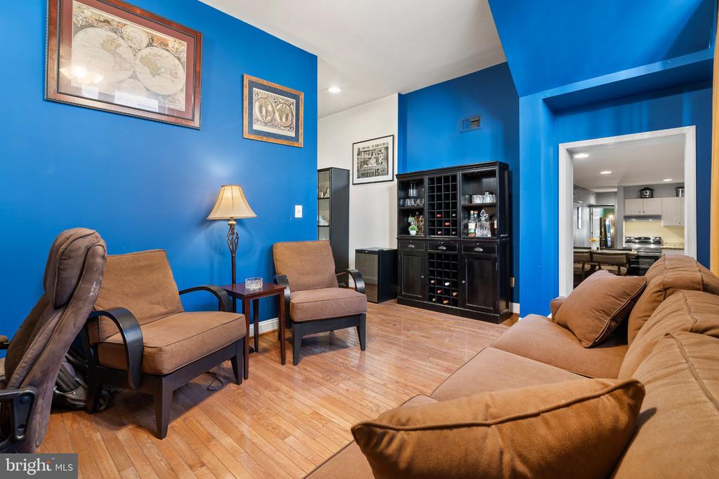 104 N 2ND STREET Unit: 204