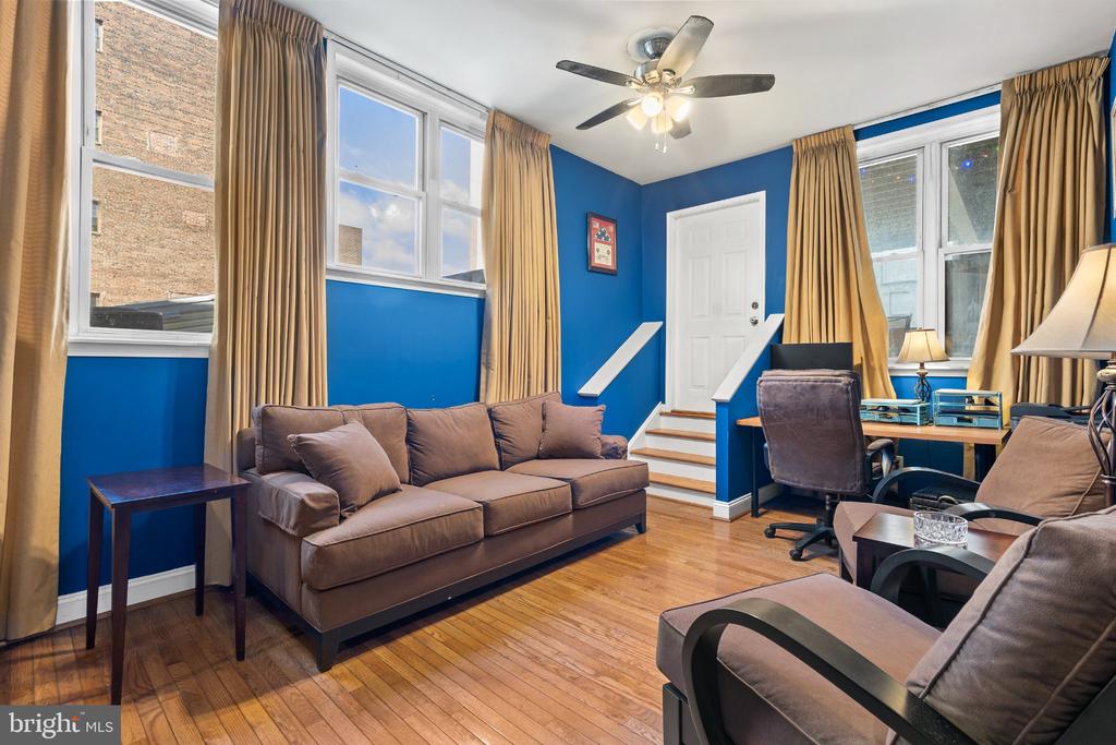 104 N 2ND STREET Unit: 204