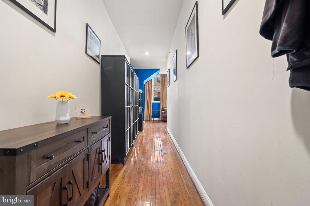 104 N 2ND STREET Unit: 204