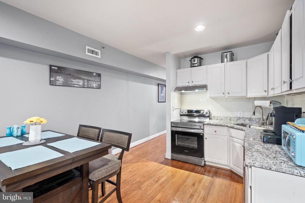 104 N 2ND STREET Unit: 204