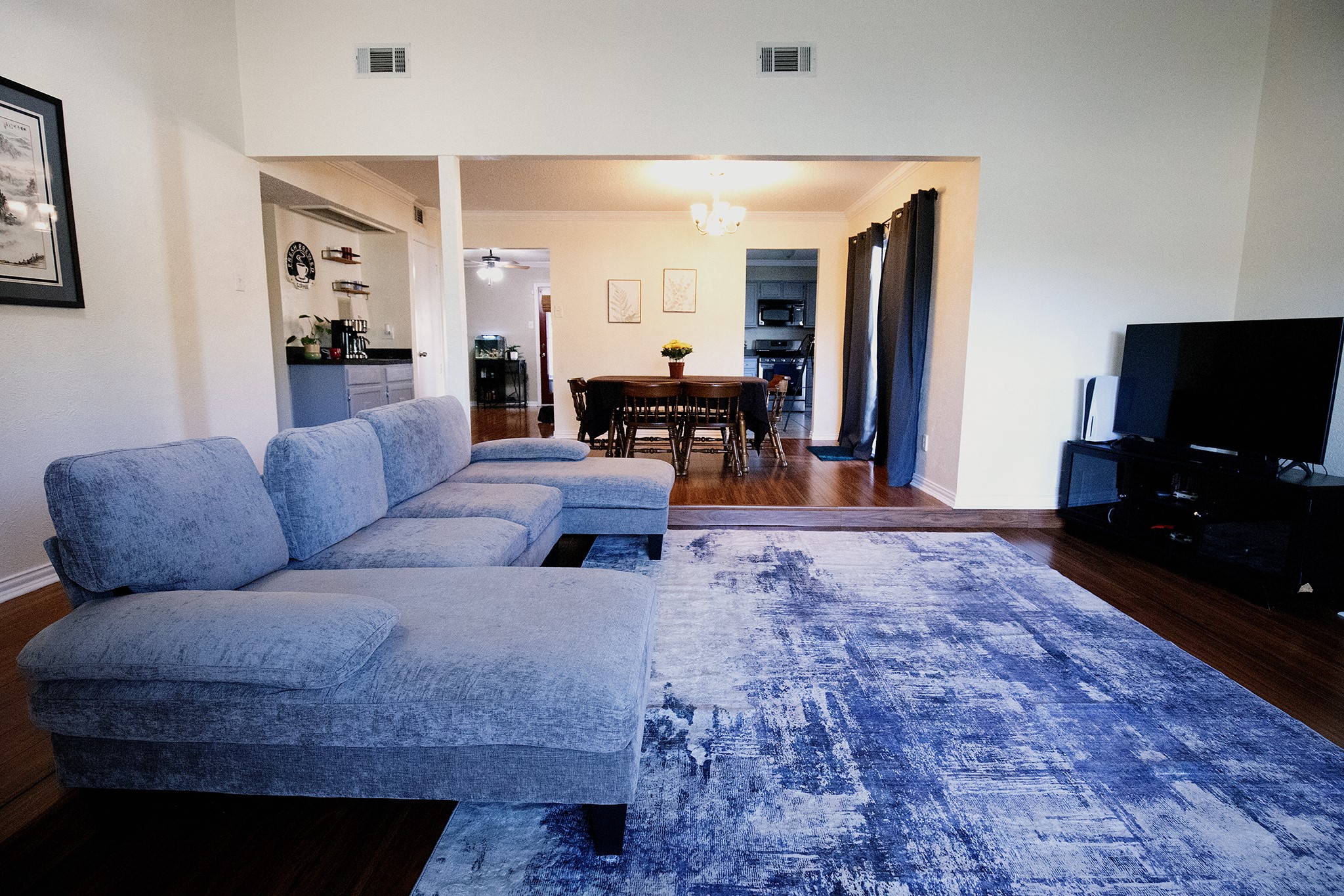 1103 Elk Grove