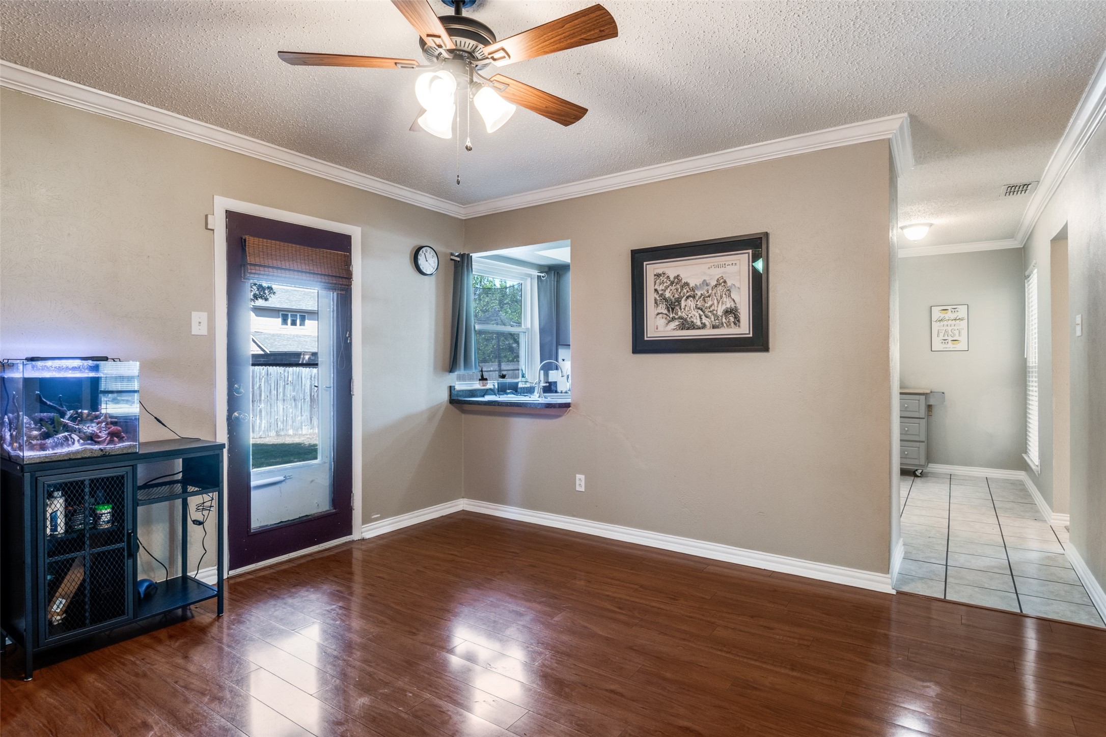 1103 Elk Grove