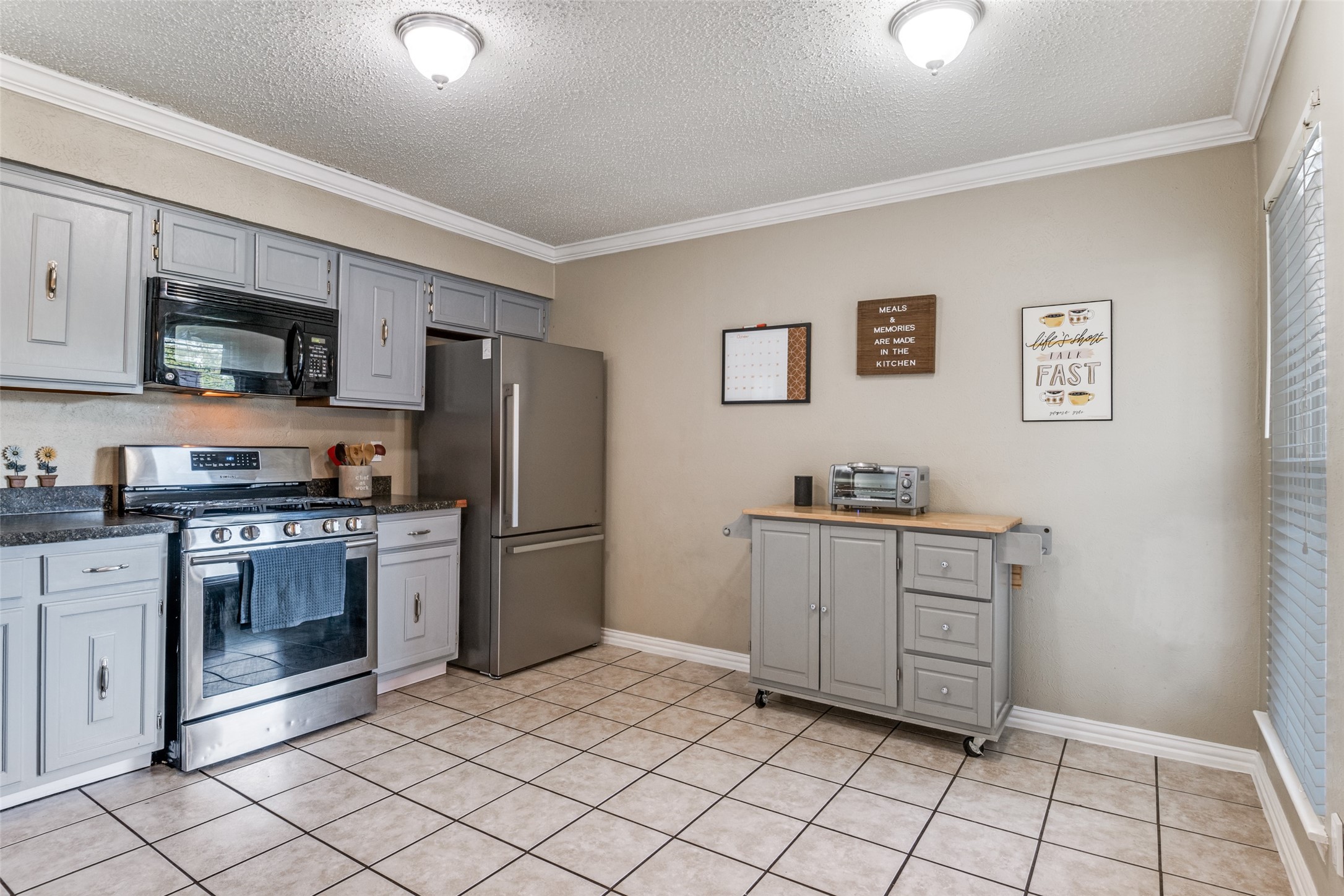 1103 Elk Grove