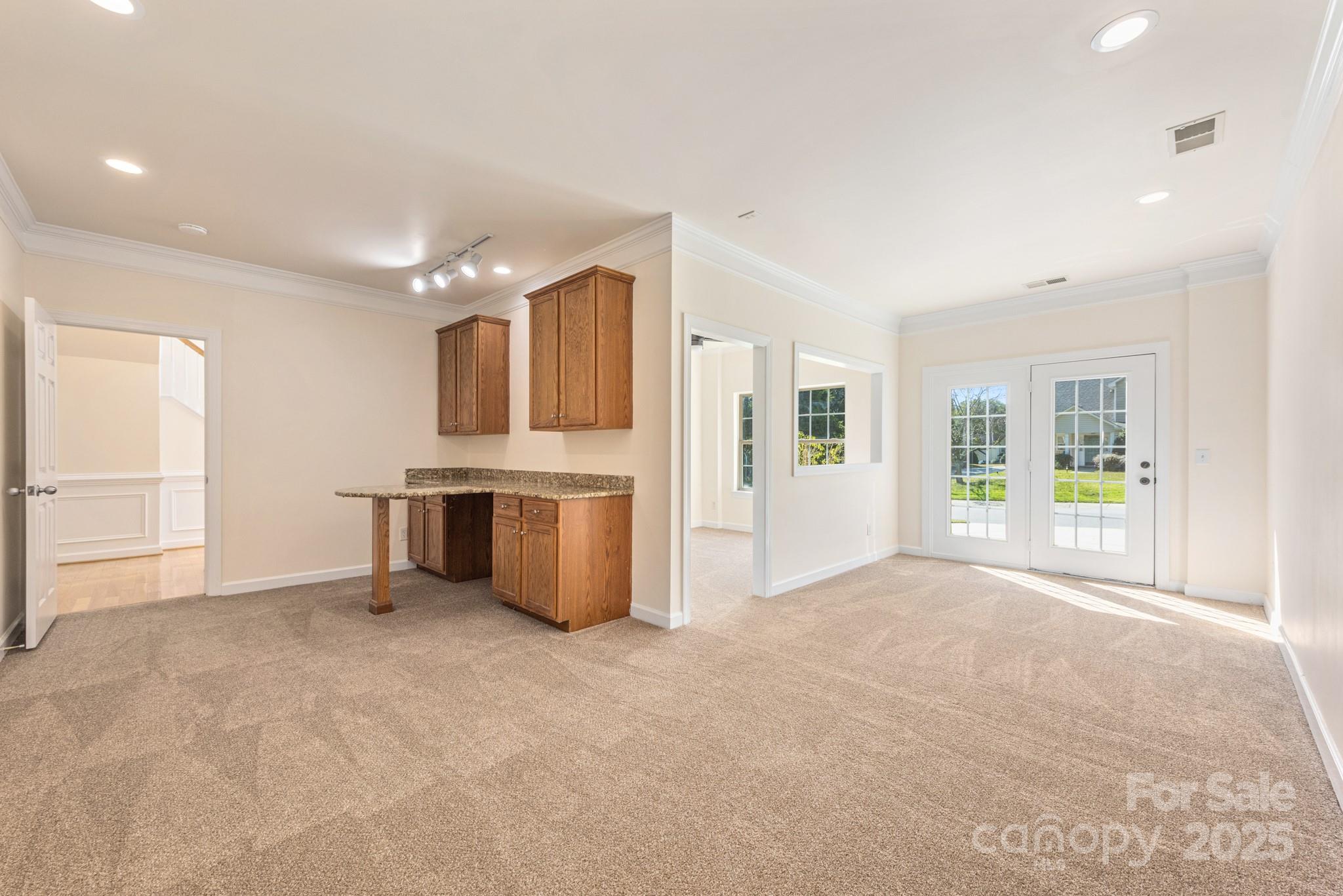 406 Riverglen Drive NW