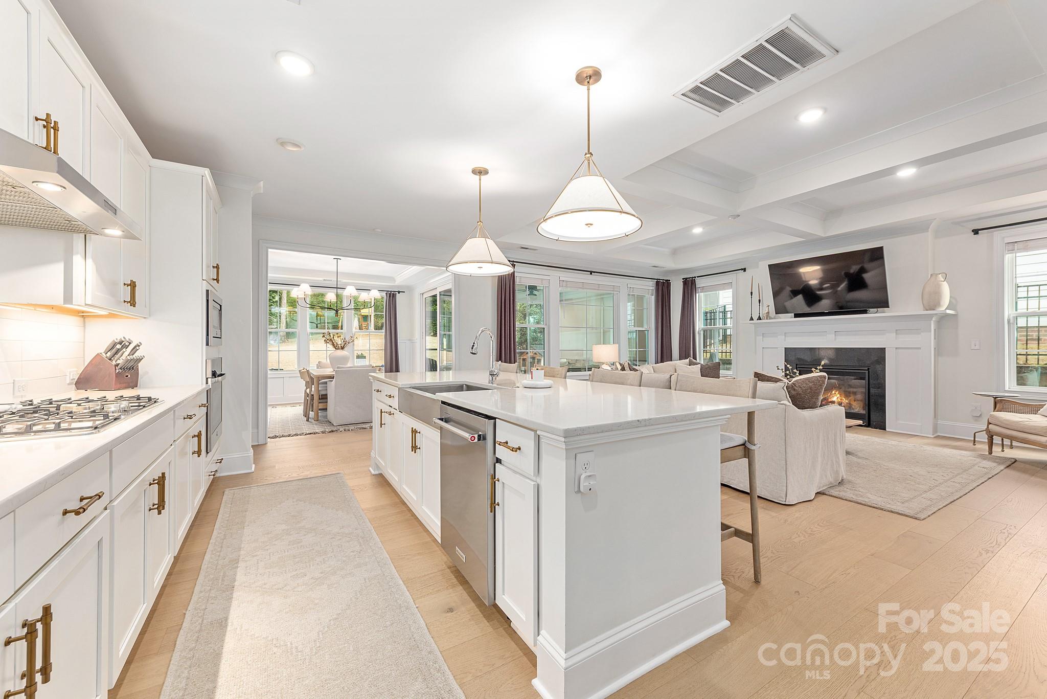 6931 Providence Lane W