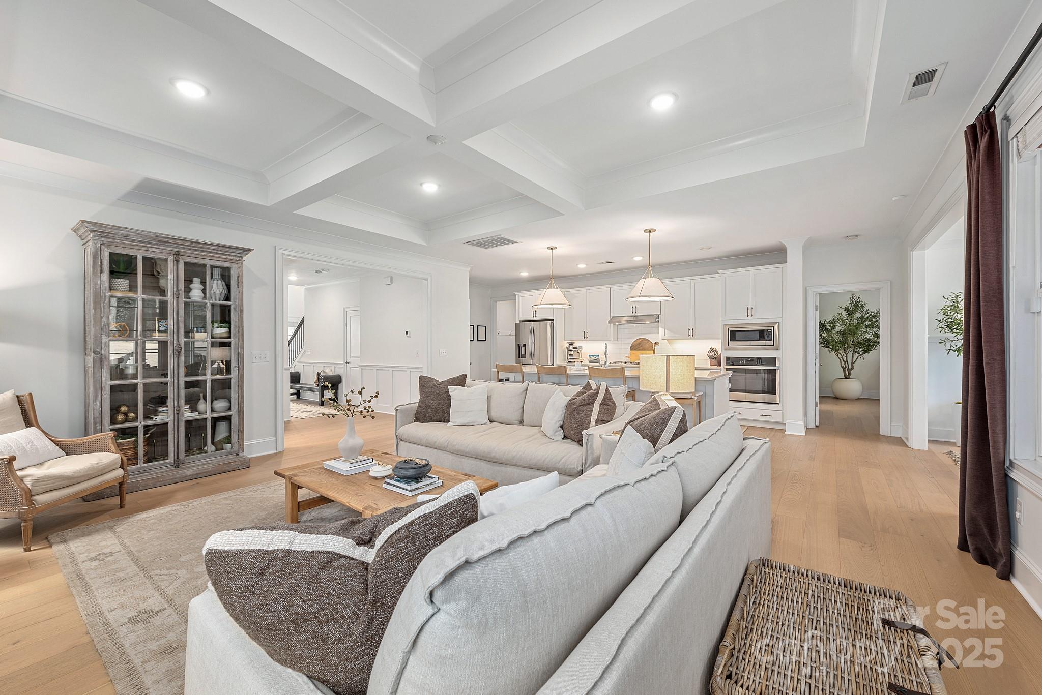 6931 Providence Lane W