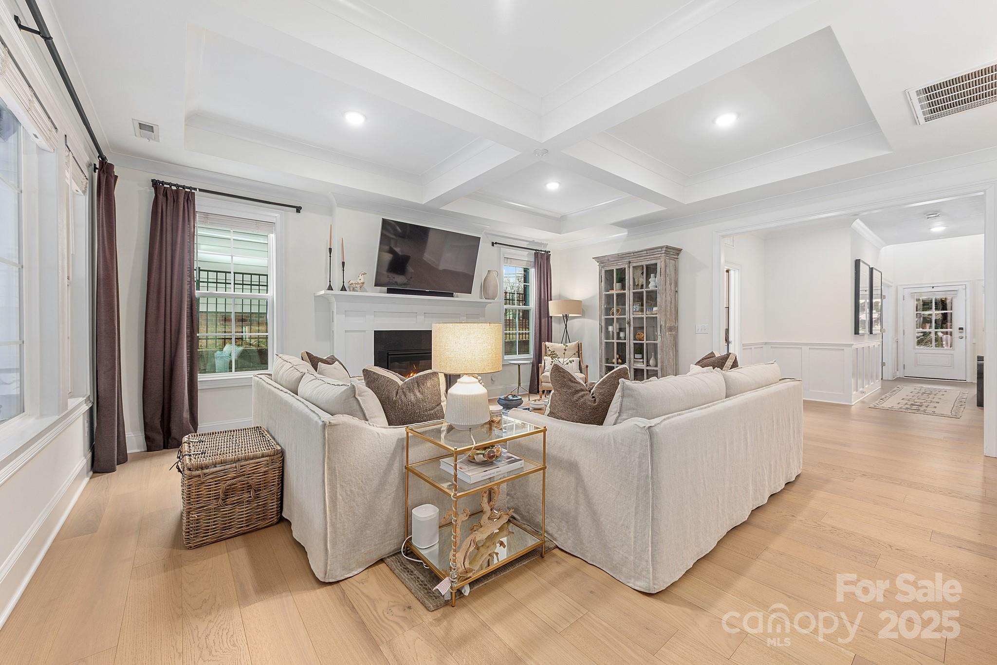 6931 Providence Lane W