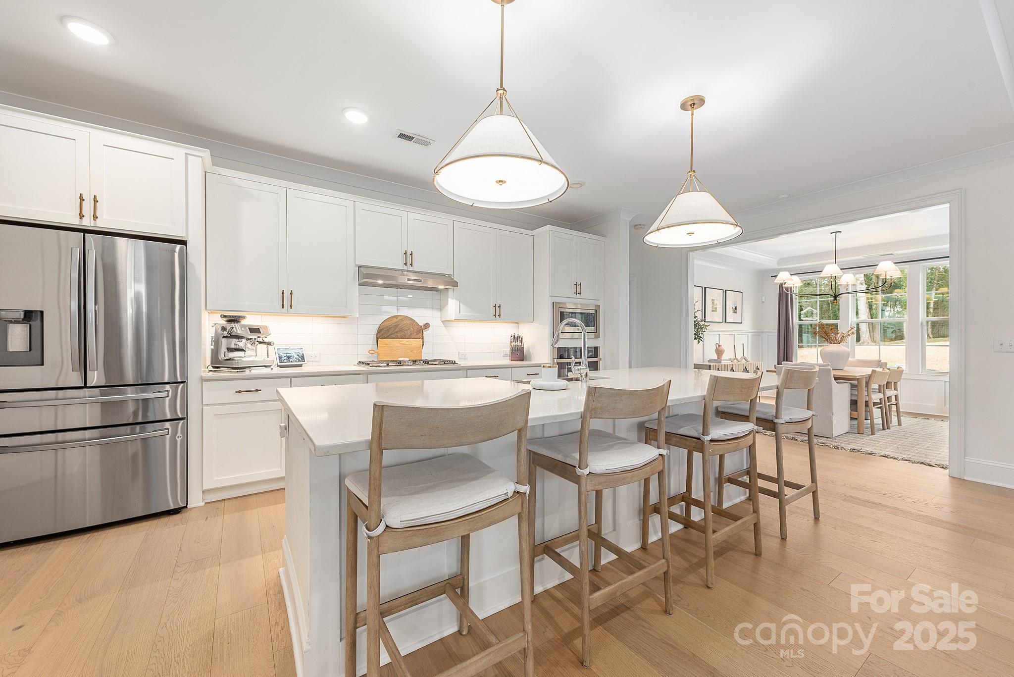 6931 Providence Lane W