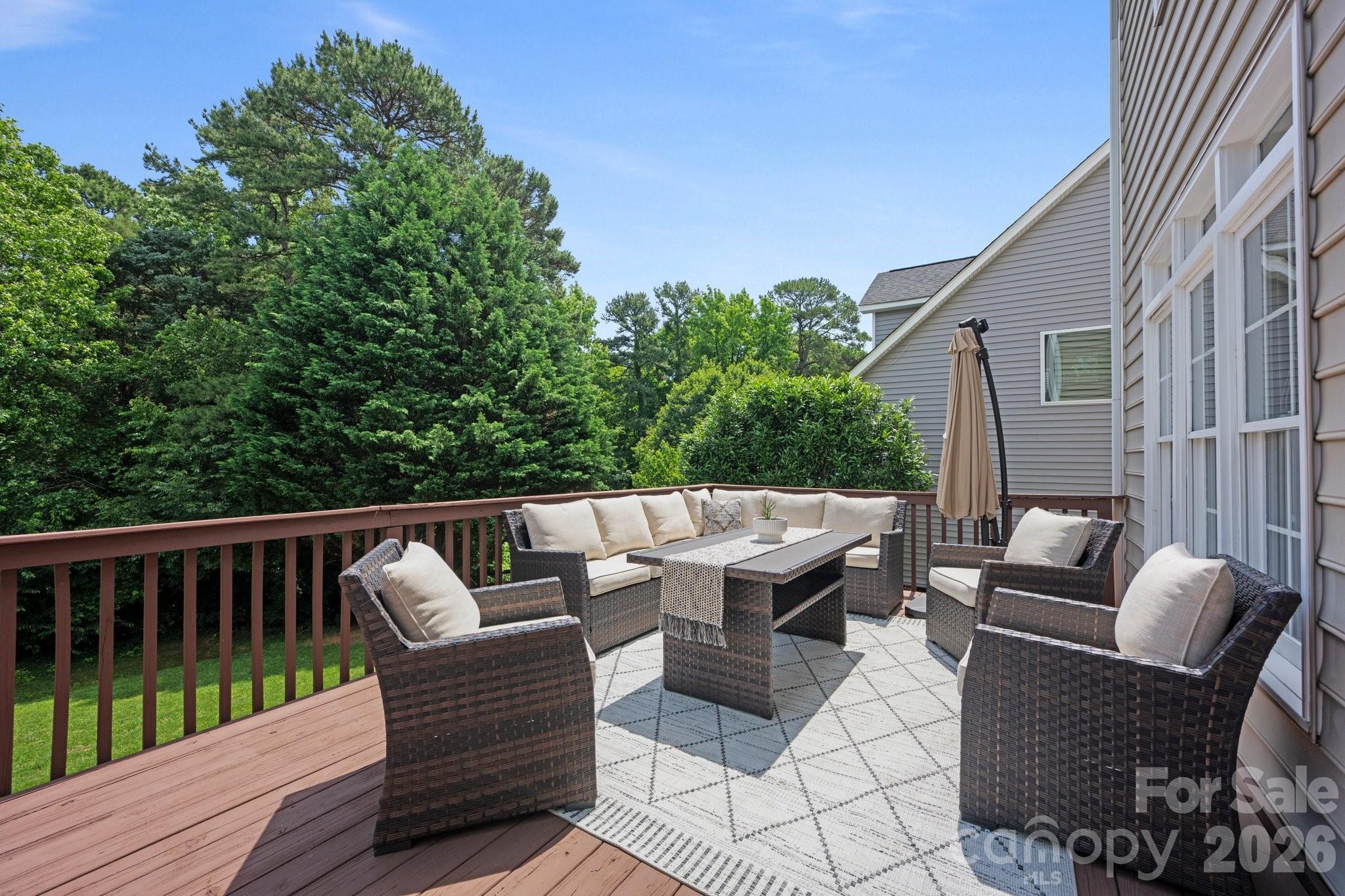 5005 Chestnut Knoll Lane