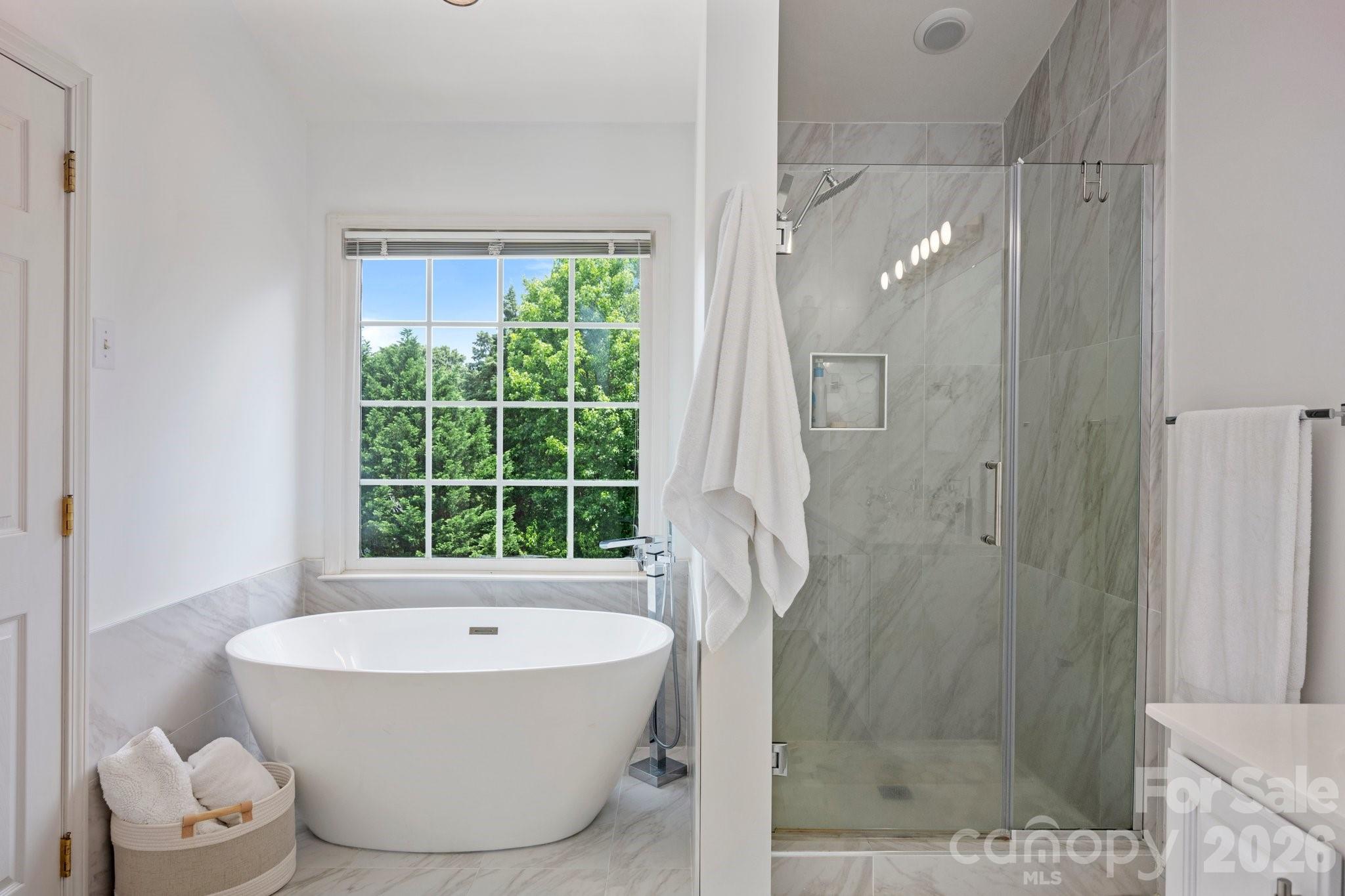 5005 Chestnut Knoll Lane